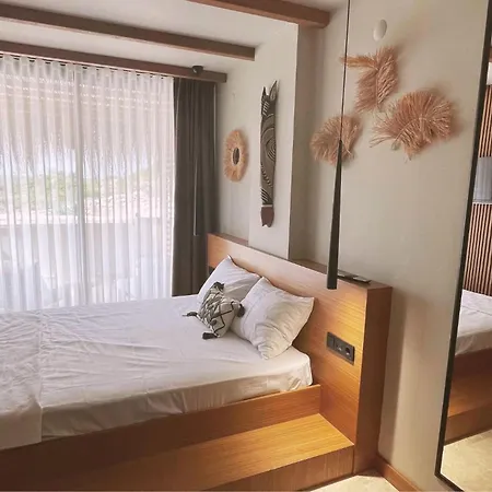The Five - Adults Only 3* 塞费里希萨尔
