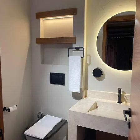 Hotel The Five - Adults Only *